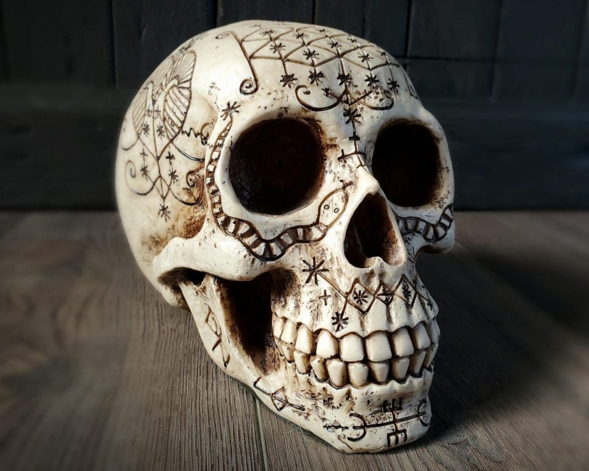 Skull Halloween Crossbones Skeleton Punk Statue Head Man Cave Wood Voodoo Carve 
