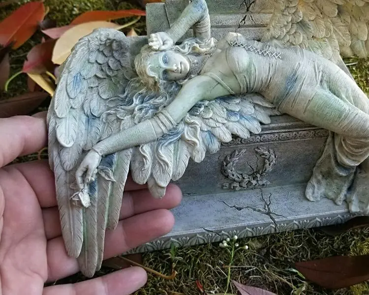 crying angel statue