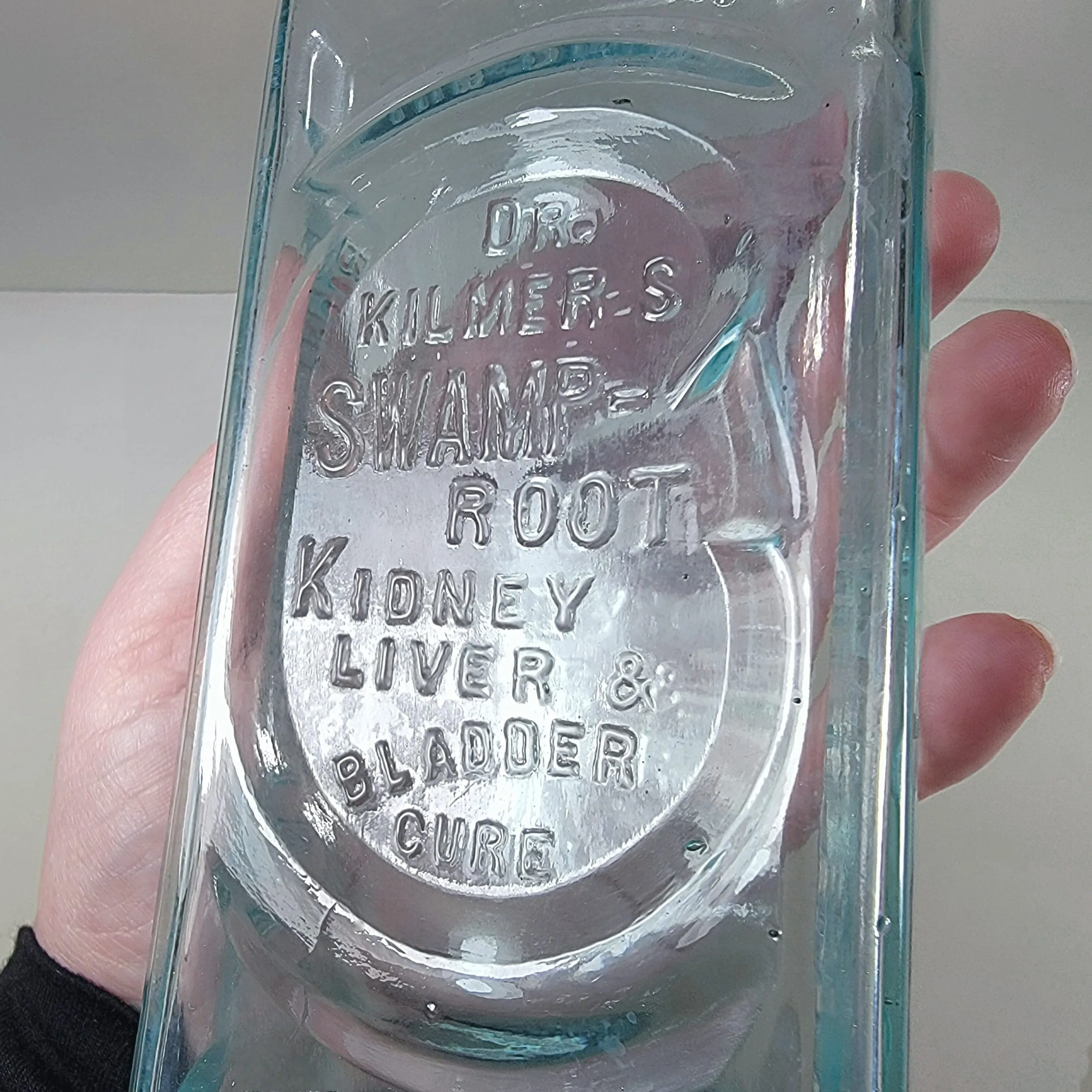 Slide 6 for Antique Glass Medicine Bottle, Dr. Kilmer's Swamp-Root Cure