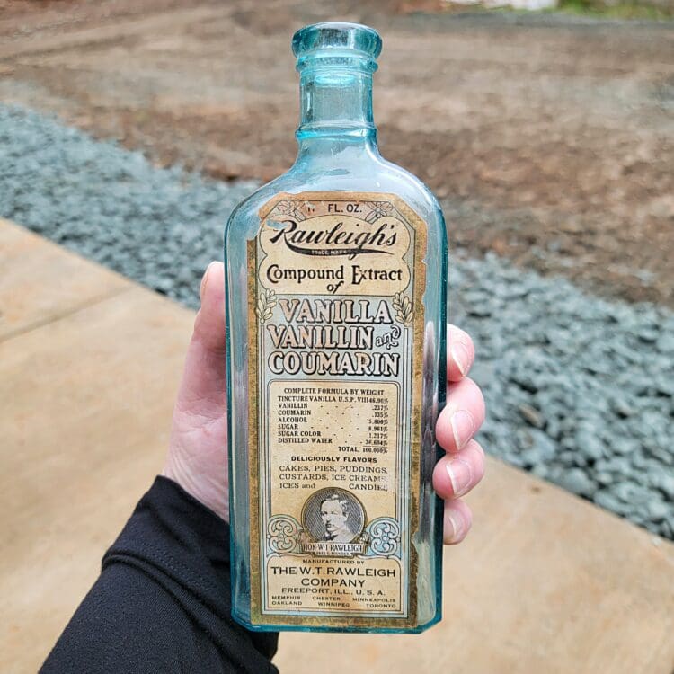 Vintage Turquoise Glass Bottle, Rawleighs Vanilla and Coumarin Extract - Image 6