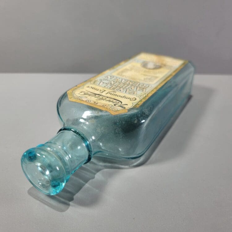 Vintage Turquoise Glass Bottle, Rawleighs Vanilla and Coumarin Extract - Image 5