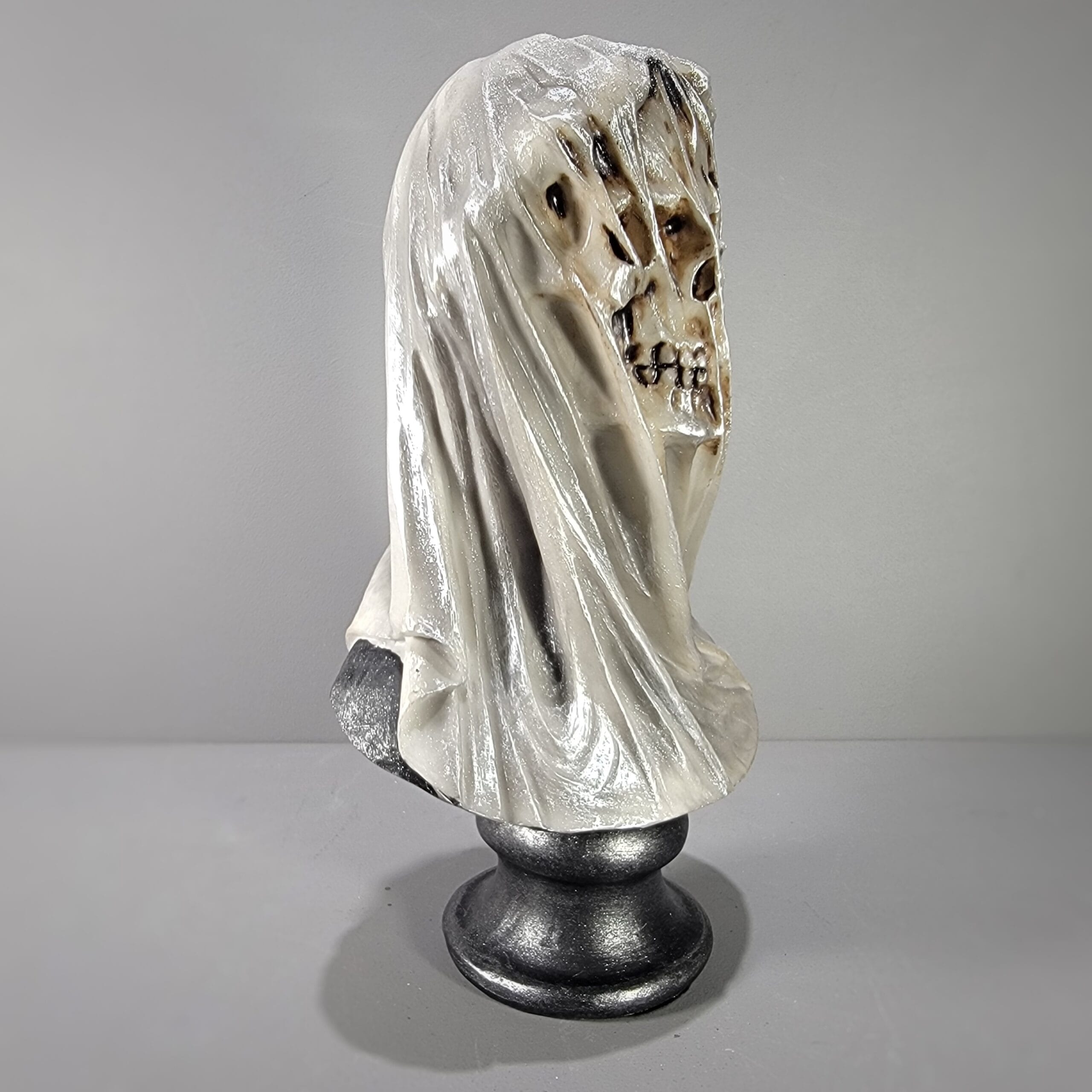 Vailed Skull Bust, Gothic Decor