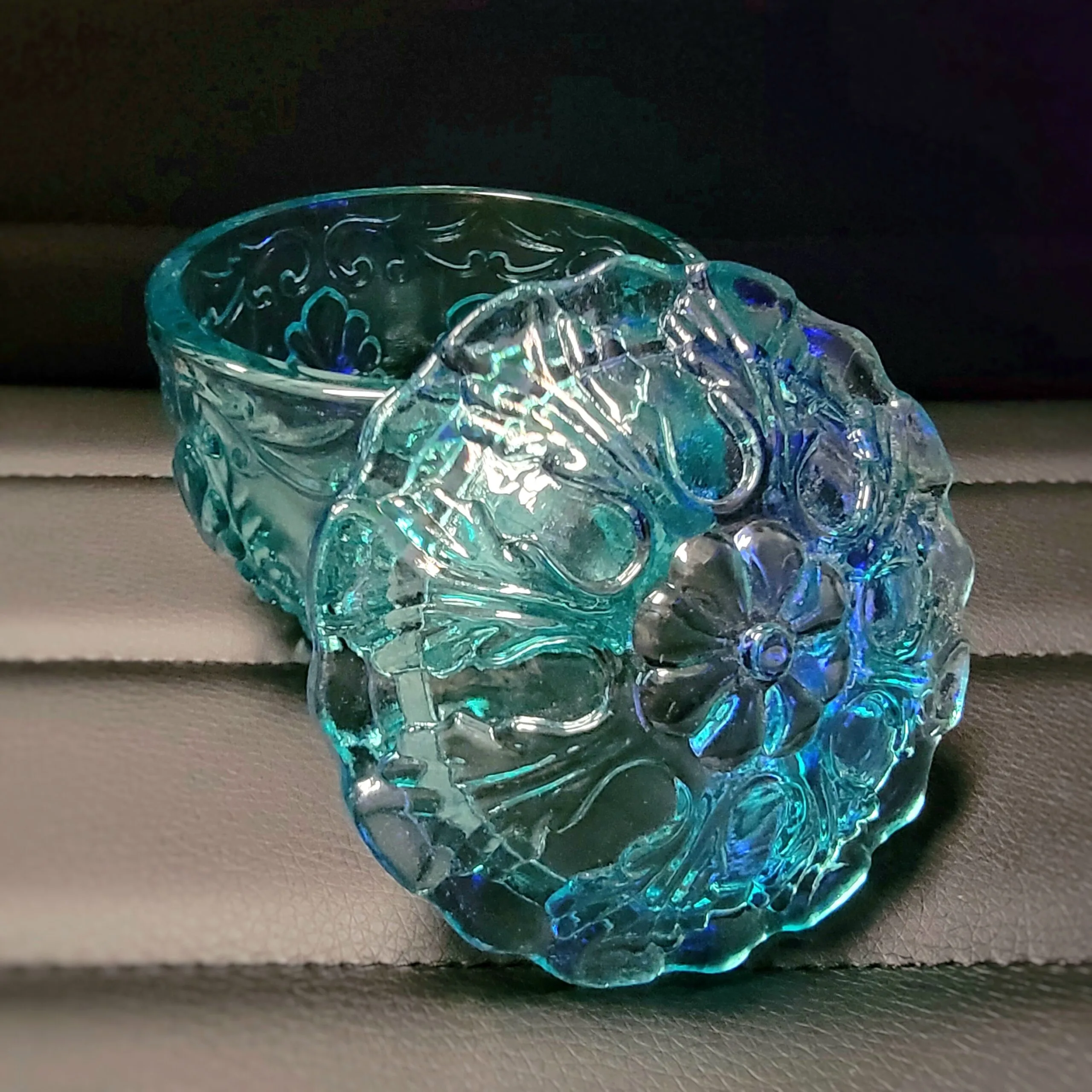 Slide 3 for Vintage Style Blue Uranium Glass Lidded Dish, Pink UV Glow